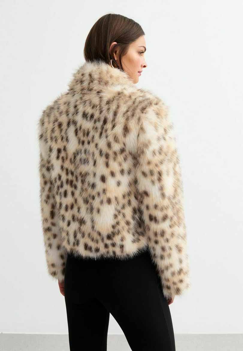 

Зимняя куртка LEOPARD PRINT FAUX FUR New Look, белый