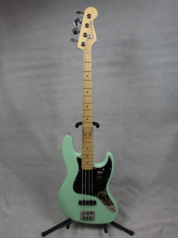 

Басс гитара Fender American Performer Jazz Bass, Maple Fingerboard, Satin Surf Green w/ Bag