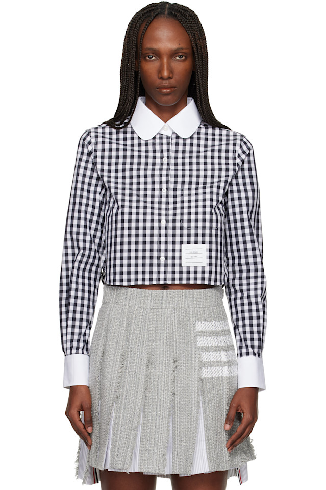 

Thom Browne Классическая укороченная рубашка с круглым воротником в черно-белом цвете