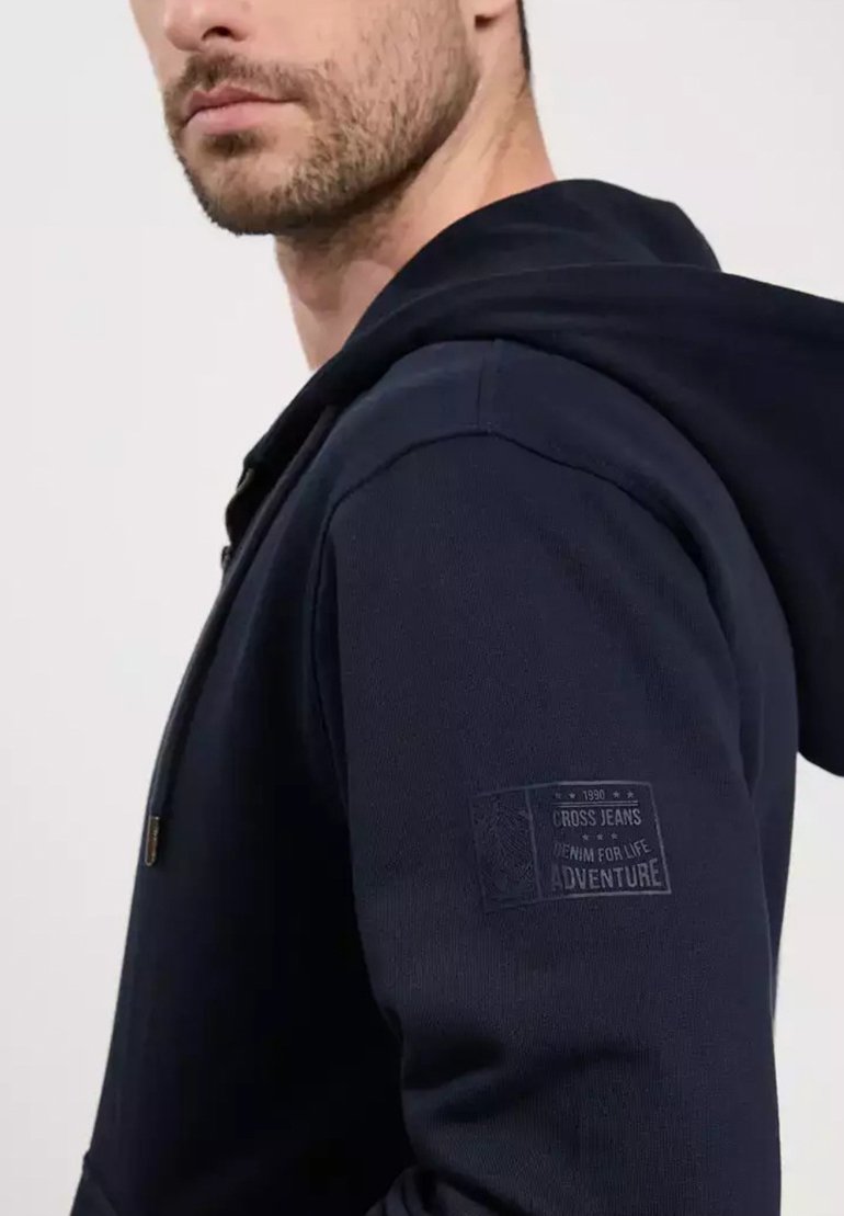 

Толстовка на молнии Cross Jeans, темно-синий