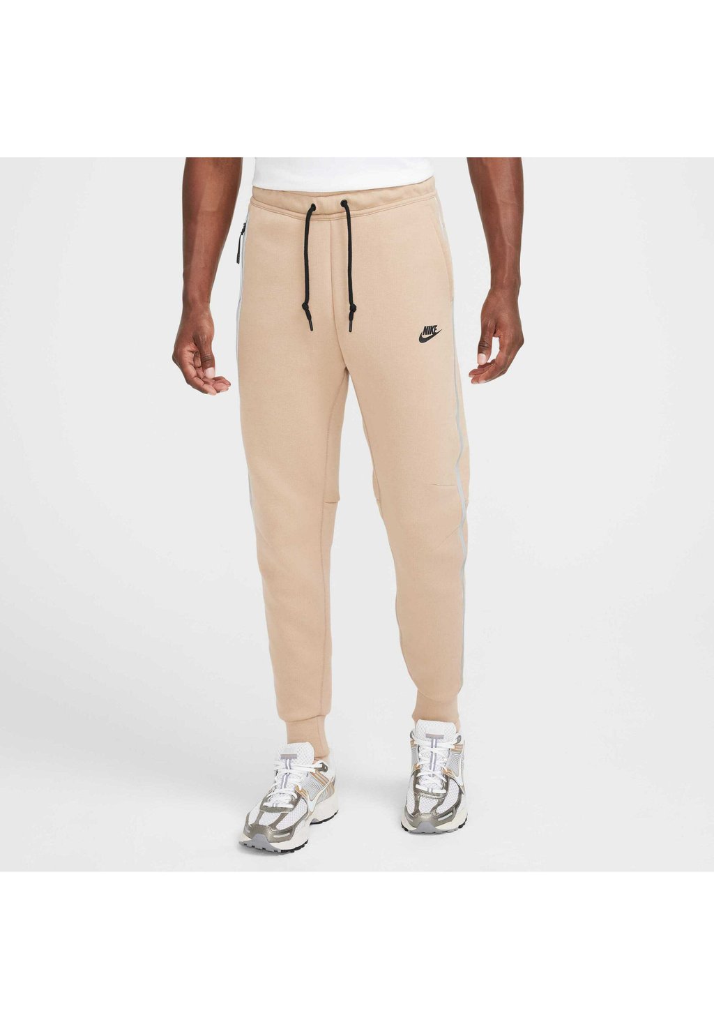 

Спортивные штаны JOGGERS TECH Nike Sportswear, светло-коричневый