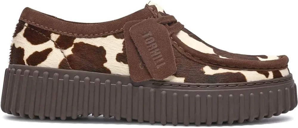 Туфли унисекс Clarks Originals Torhill Bee, с принтом «коровья кожа»;