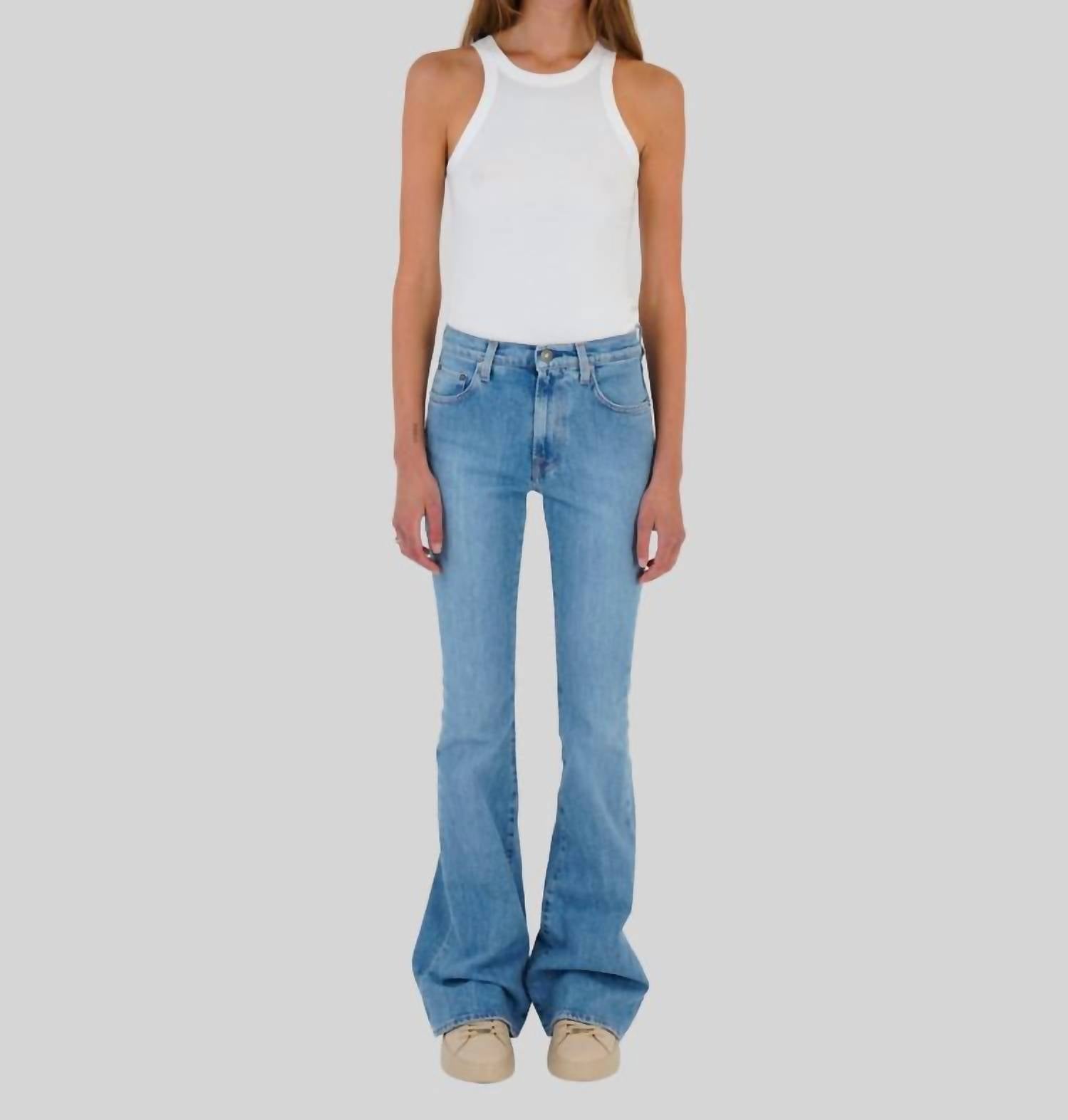 

Джинсы Ursula Flared Denim в синем цвете Comfort Madeintomboy