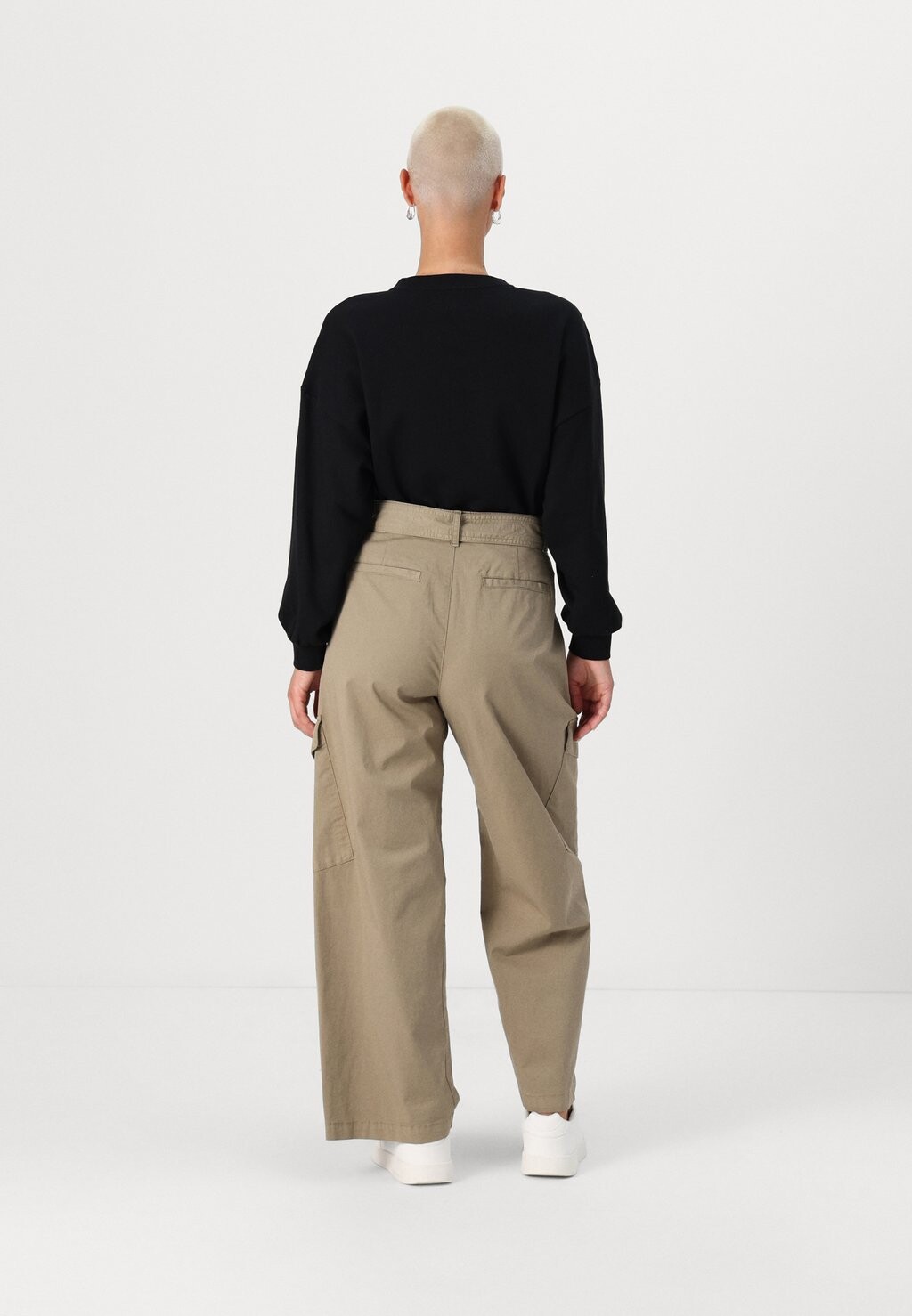 

Толстовка VOLUME SLEEVE GAP Petite, черный