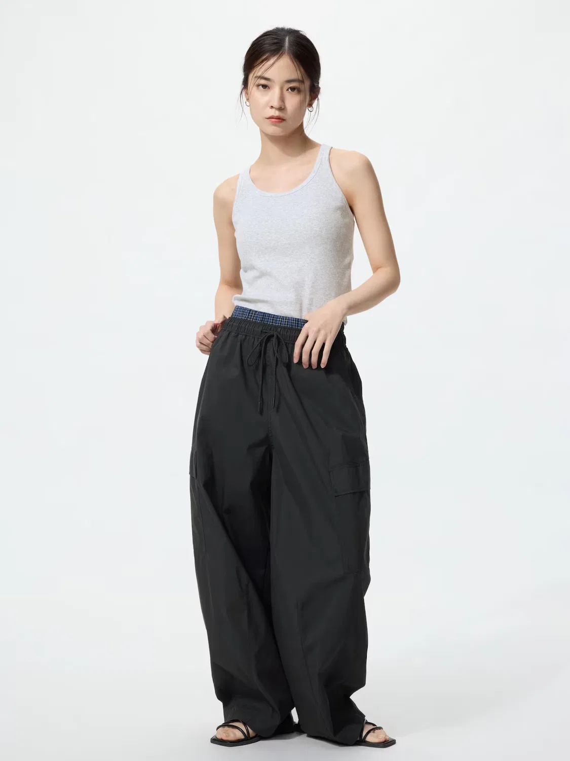 Объемные брюки Uniqlo, черные
