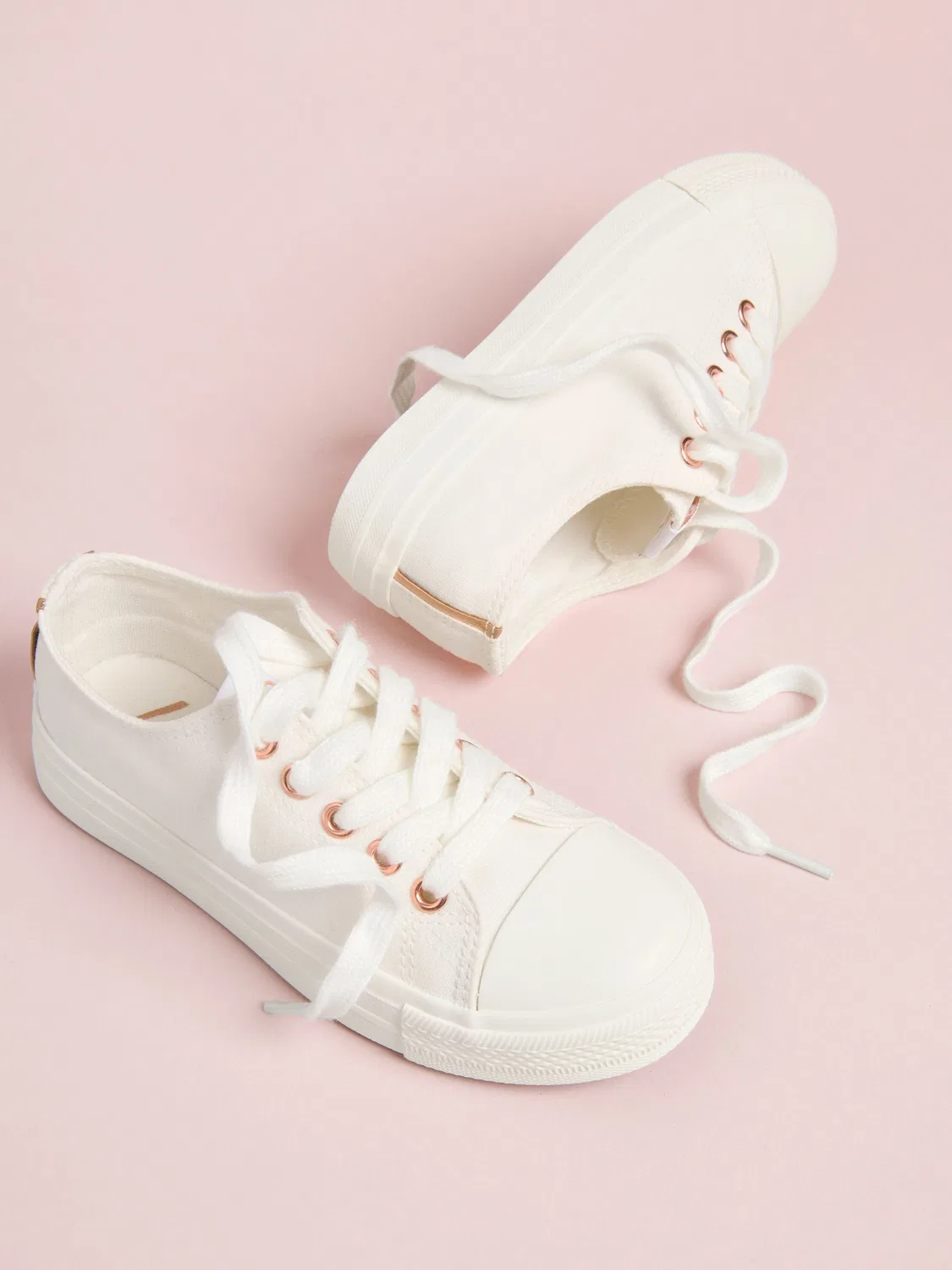 Кроссовки с леопардовым принтом Lipsy White
