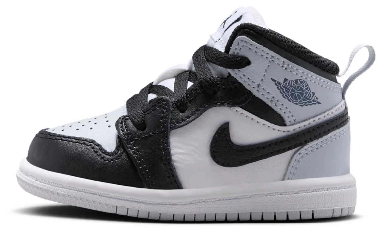 Кроссовки для мальчиков AJ 1 Mid Jordan, цвет Black/Black/Aura — фото 2