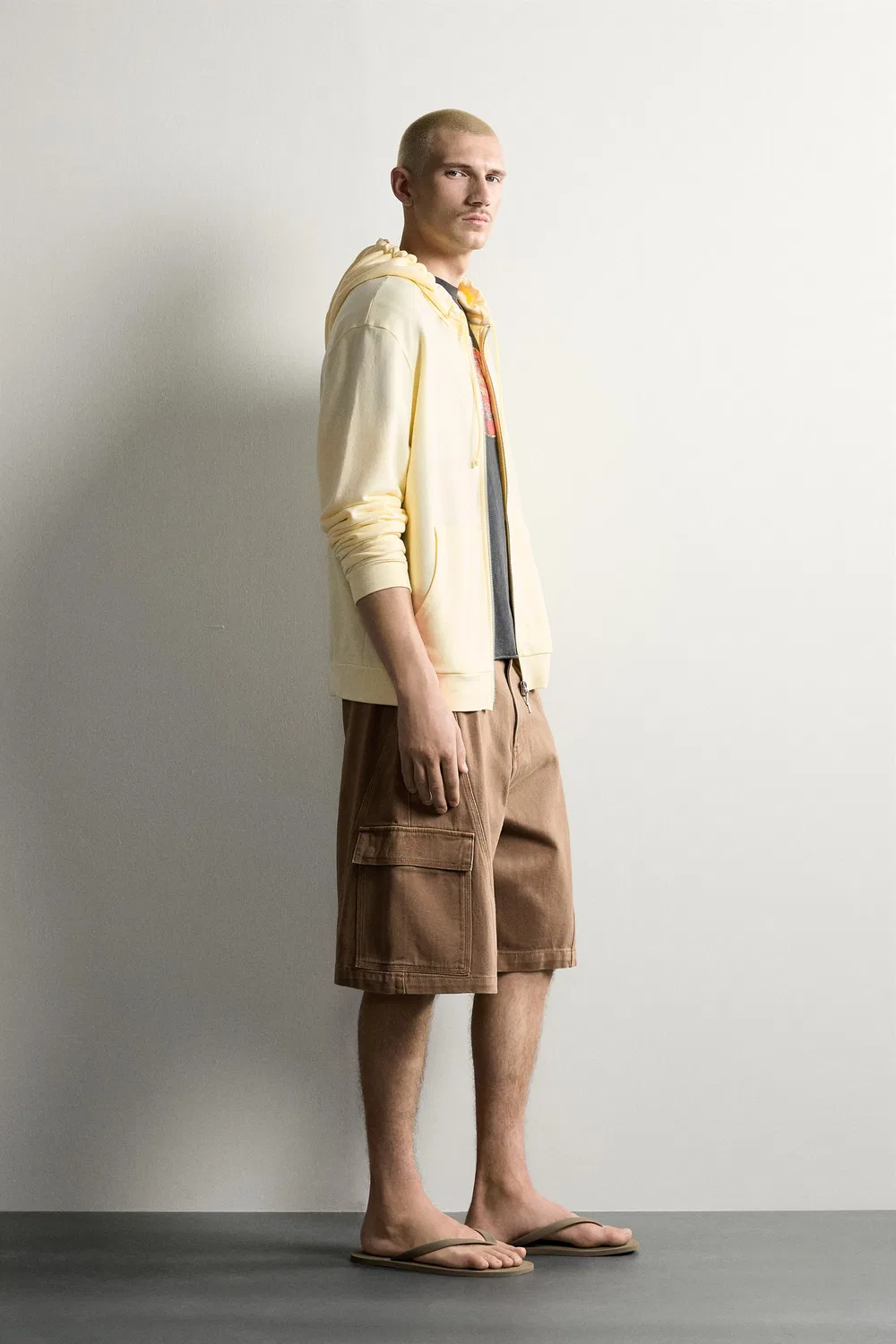 Свободные шорты-бермуды в стиле карго с декоративными швами. ZARA, Brown — фото 4