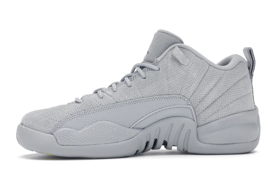 Детские кроссовки Lifestyle Jordan 12 Retro Low Jordan Wolf Grey / Armory Navy / Electrolime — фото 3