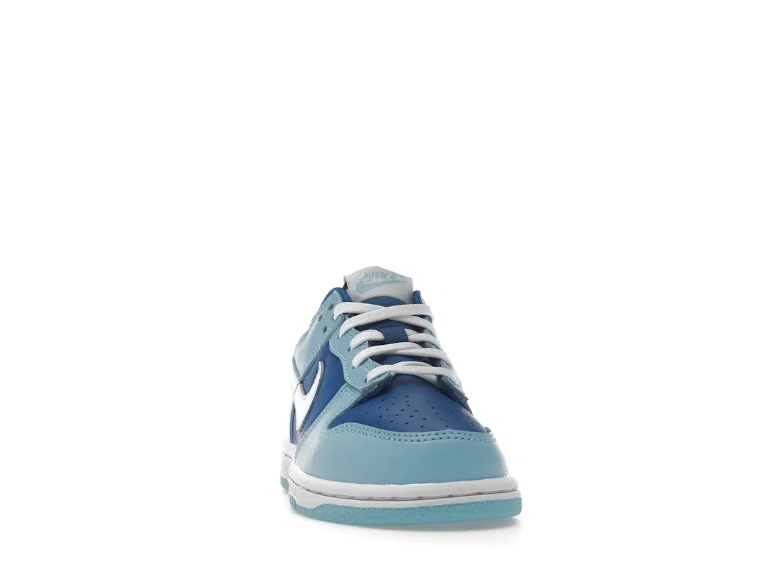 Детские кроссовки для мальчиков и девочек с контрастным Swoosh Nike Dunk Low Nike, Flash/White-Argon Blue-Flash — фото 2