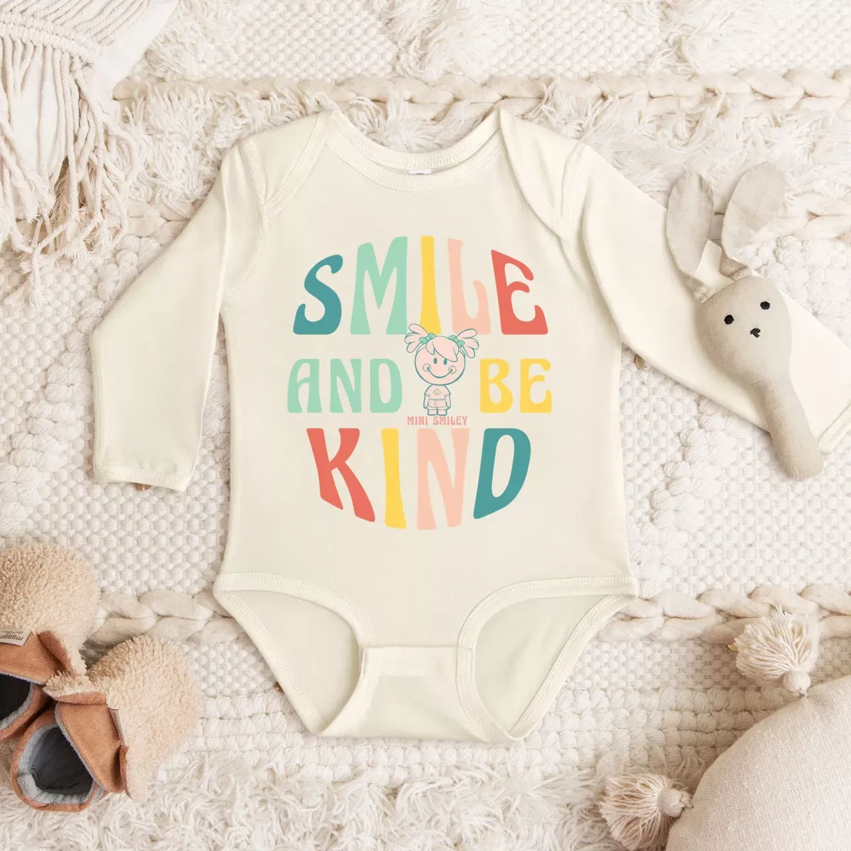 Детское боди с длинным рукавом Mini Smiley Smile and Be Kind Aria The Juniper Shop, Natural — фото 3