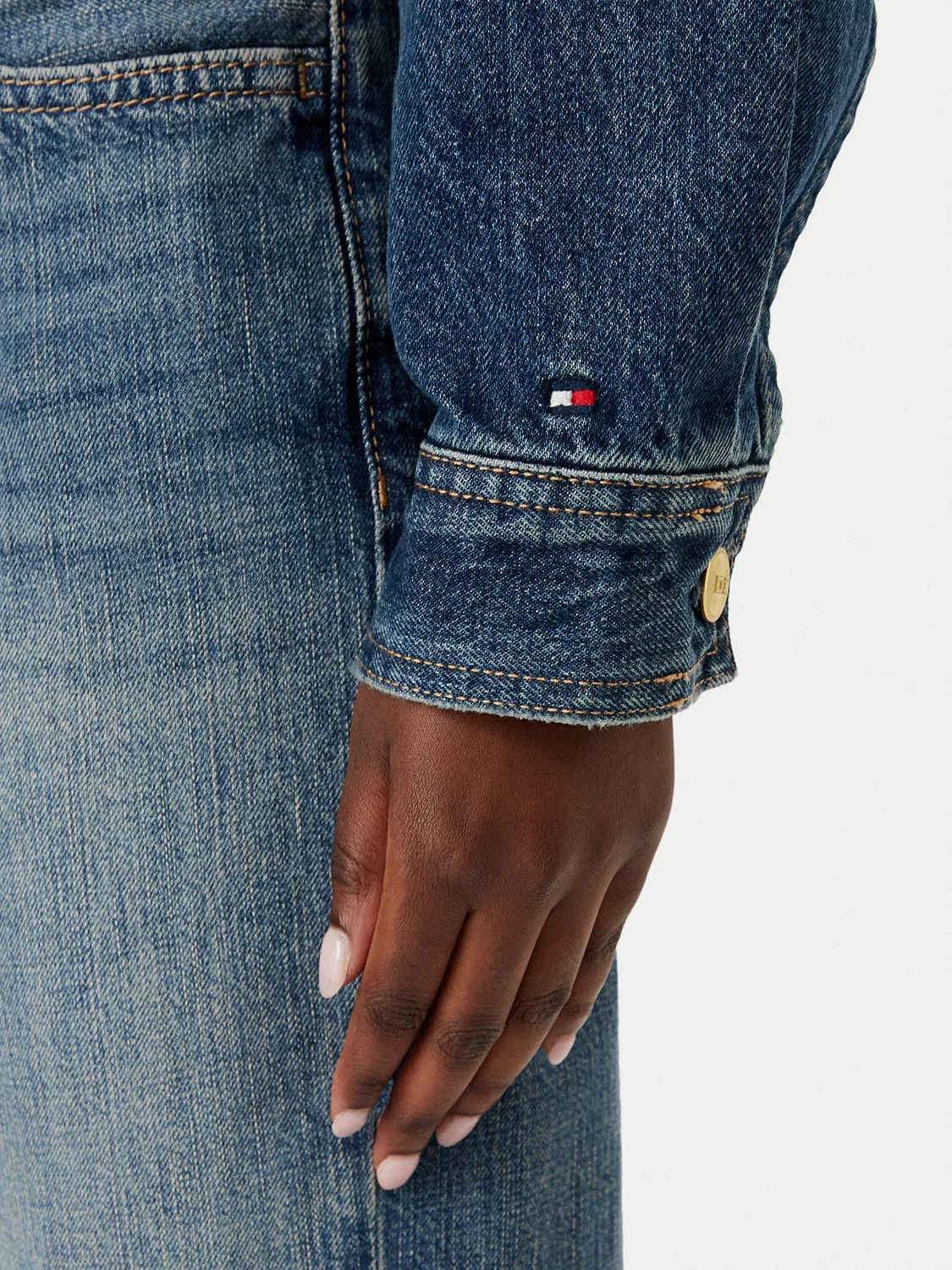 Женская джинсовая куртка стандартного кроя Tommy Hilfiger, синий — фото 4