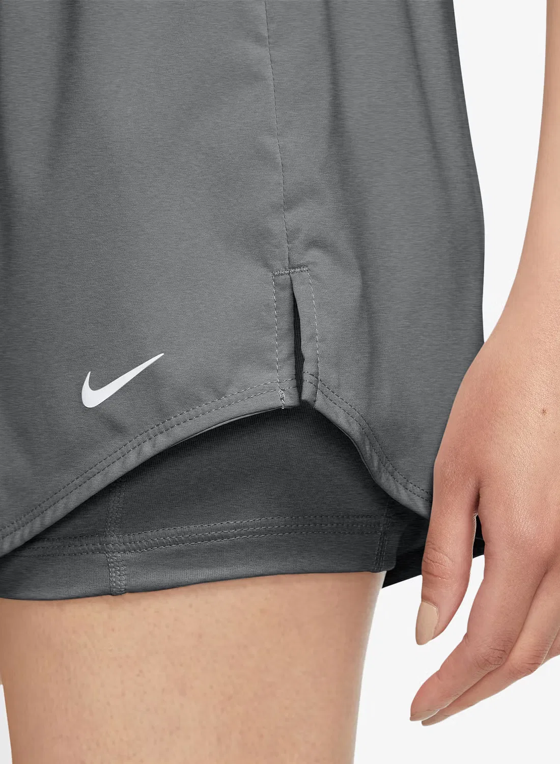 Шорты спортивные с технологией Dri-FIT 2 в 1 Nike, серый — фото 4