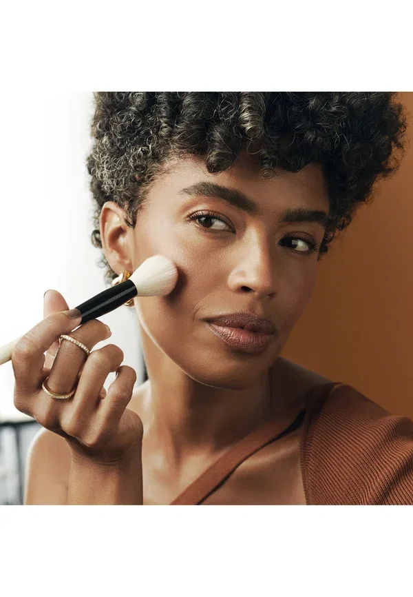 Матовые румяна - румяна 3.5 г Bobbi Brown, цвет tawny — фото 3