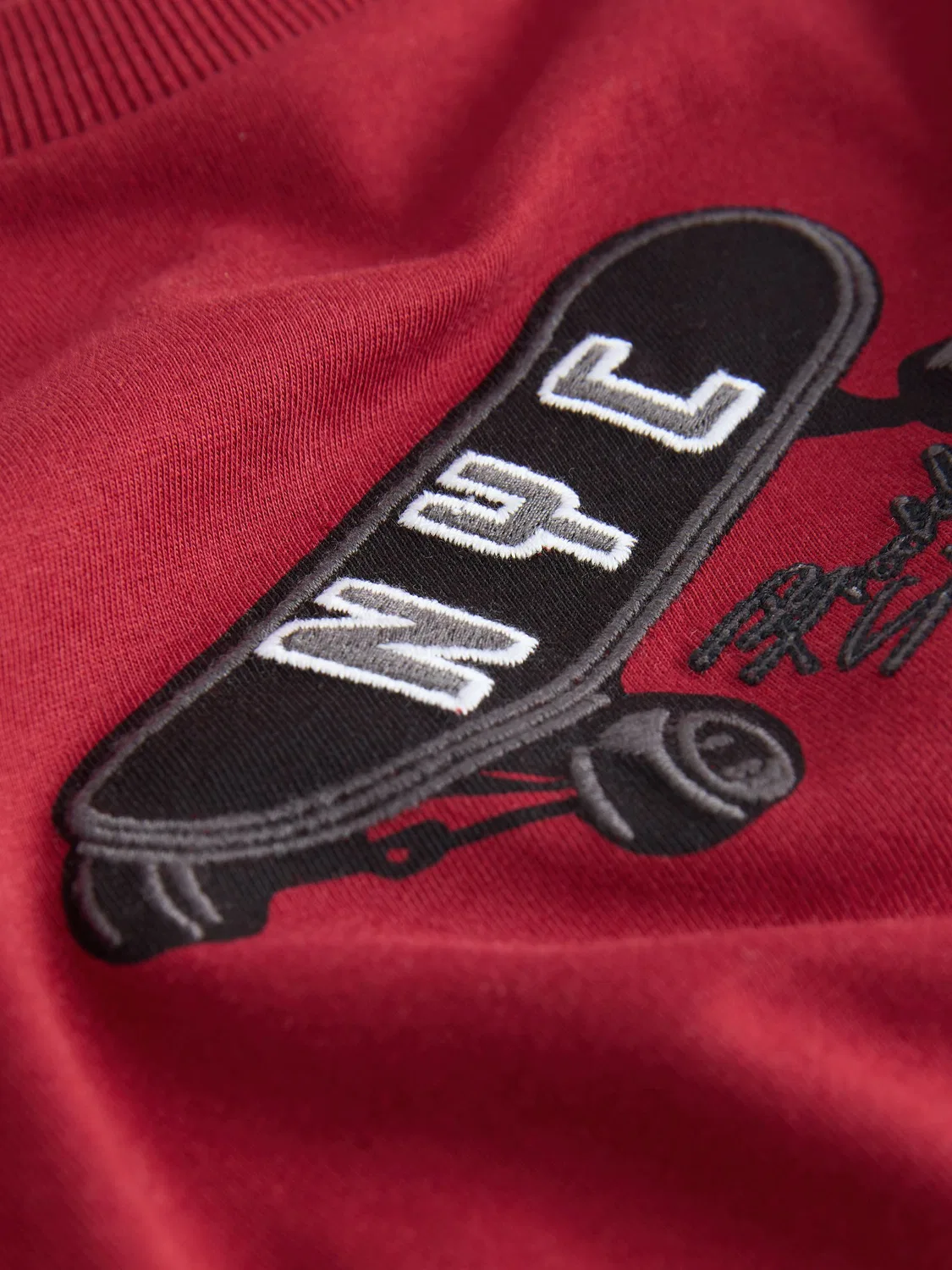 Футболка с графическим принтом Berry Skateboard Embroidery Next, ягодный — фото 3