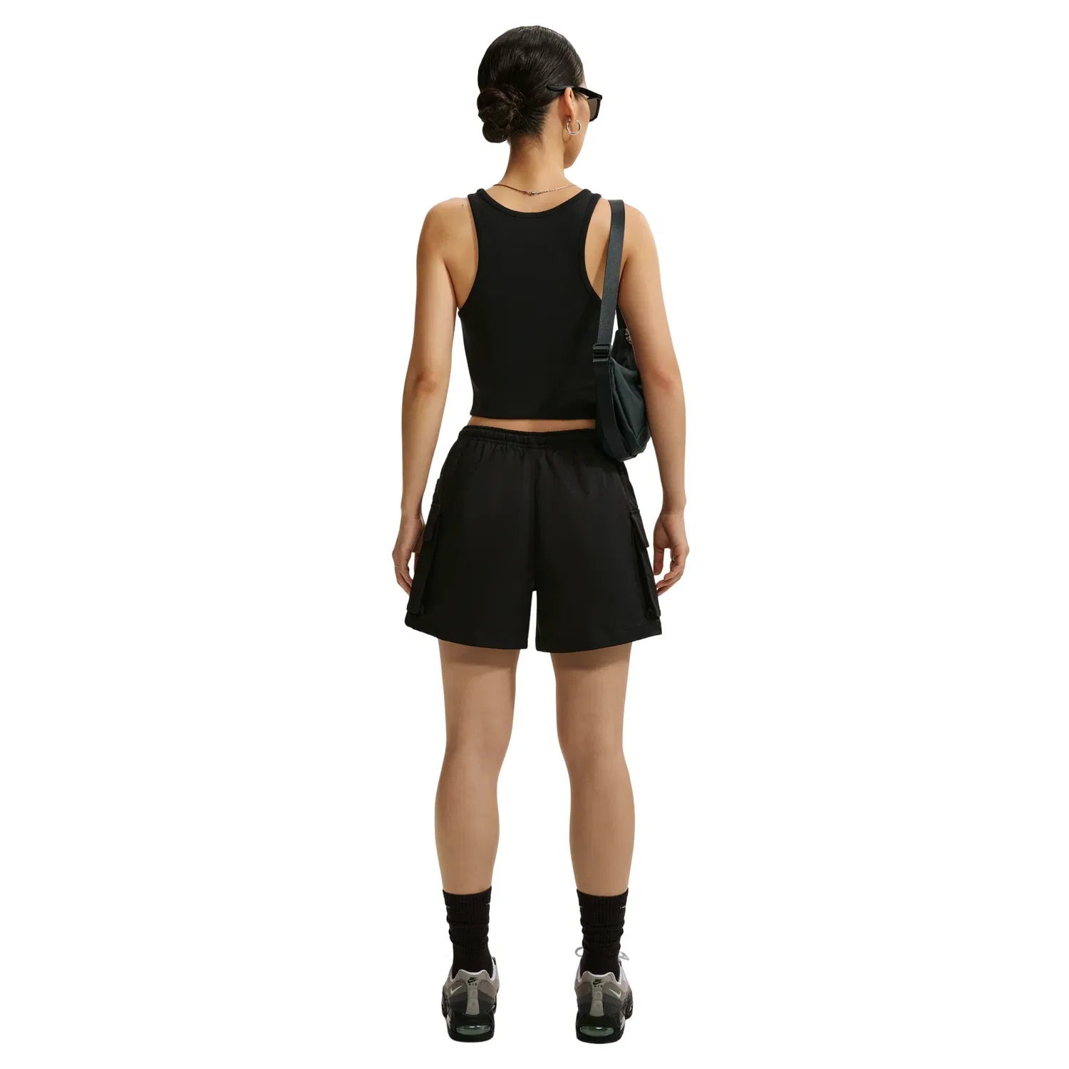 Женские шорты Sportswear Loose Mid-Waist Woven Cargo Shorts Asia Sizing 'Black' Nike, черный — фото 3