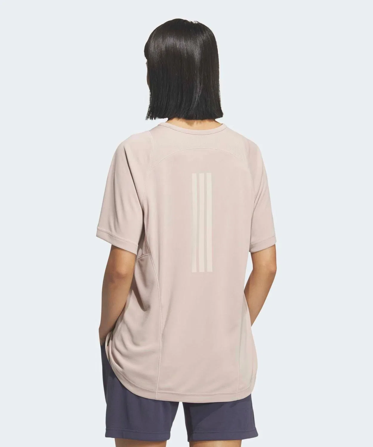 Женская футболка свободного кроя с принтом Adidas Training Essentials Plus, Brown — фото 2