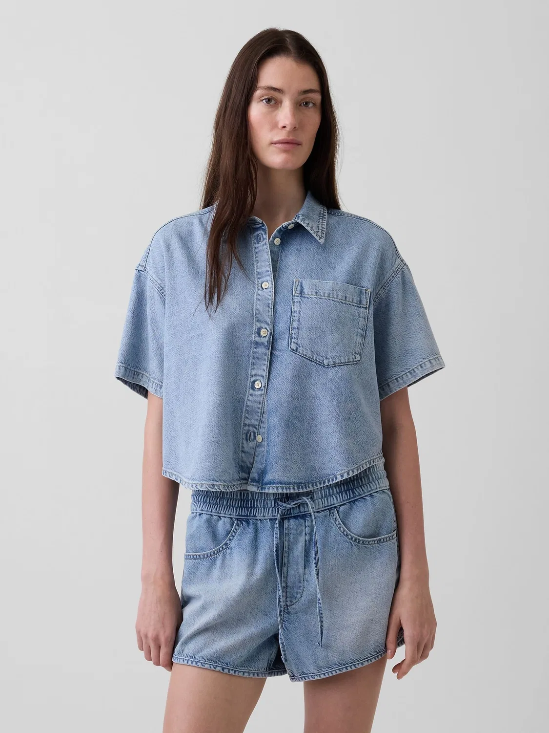 Джинсовая рубашка оверсайз Gap UltraSoft, Light Wash