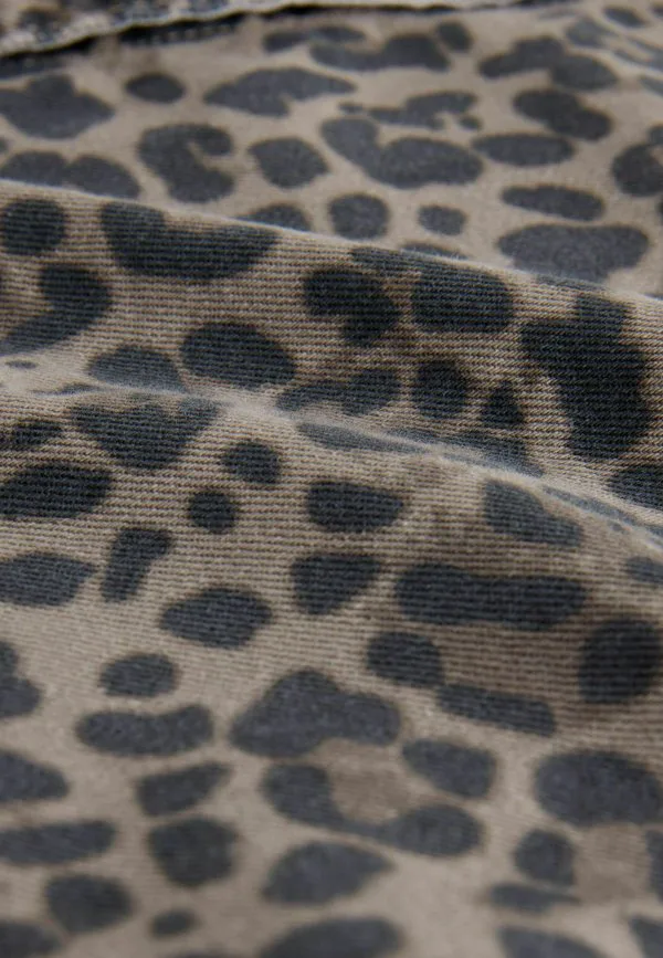 Блузка оверсайз на пуговицах, укороченного кроя Next, Leopard Print — фото 3