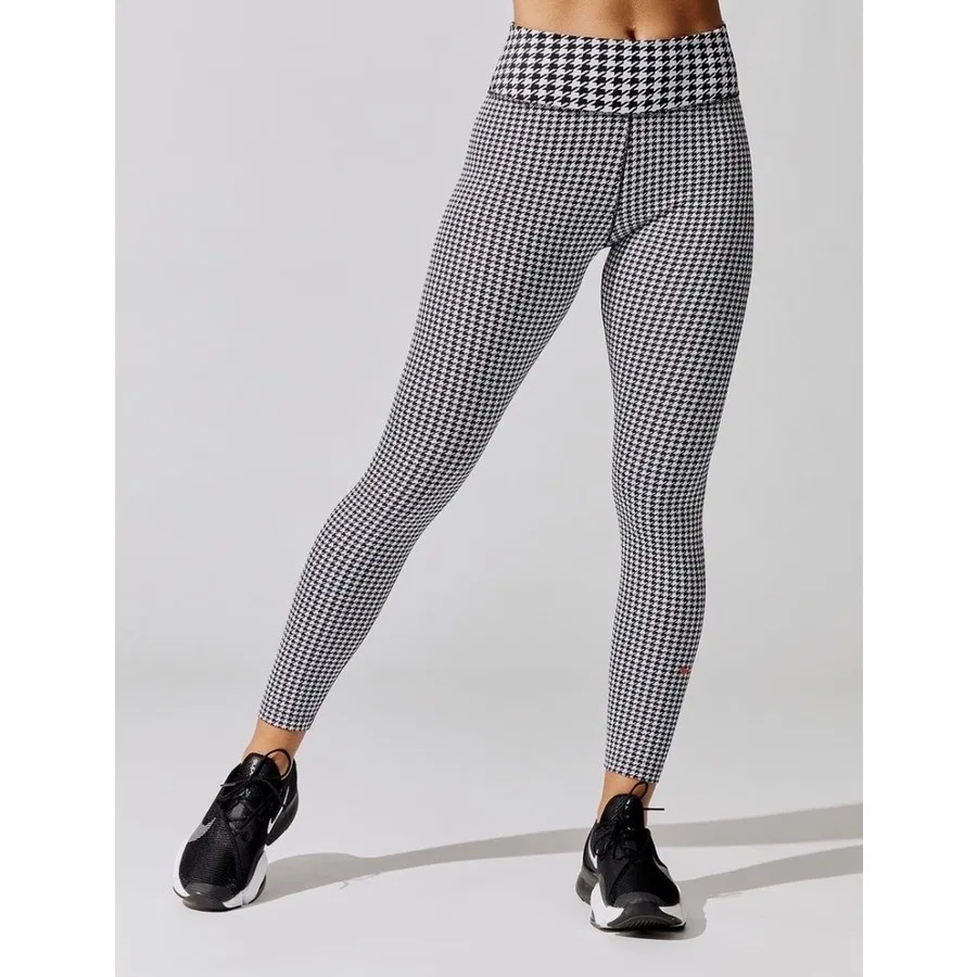 Женские спортивные леггинсы с принтом Dri-Fit One Icon Clash Mid-Rise 7/8 Printed Nike, Черный — фото 2