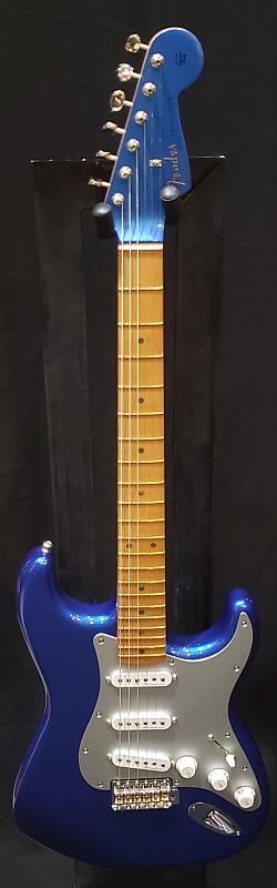 

Ограниченная серия Fender H.E.R. Signature Stratocaster 2023 - Синий марлин Limited Edition H.E.R. Signature Stratocaster