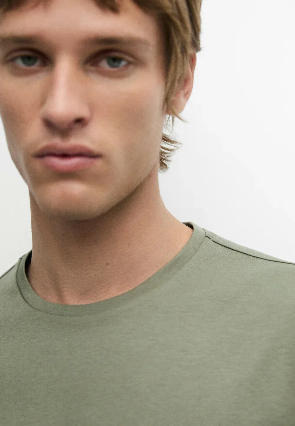 Простая футболка Massimo Dutti, Mottled Dark Green — фото 4