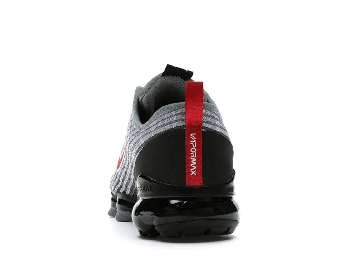 Детские кроссовки Lifestyle с технологией Flyknit Nike Air VaporMax Flyknit 3 Nike, Particle Grey/Black-Iron Grey-University Red — фото 4