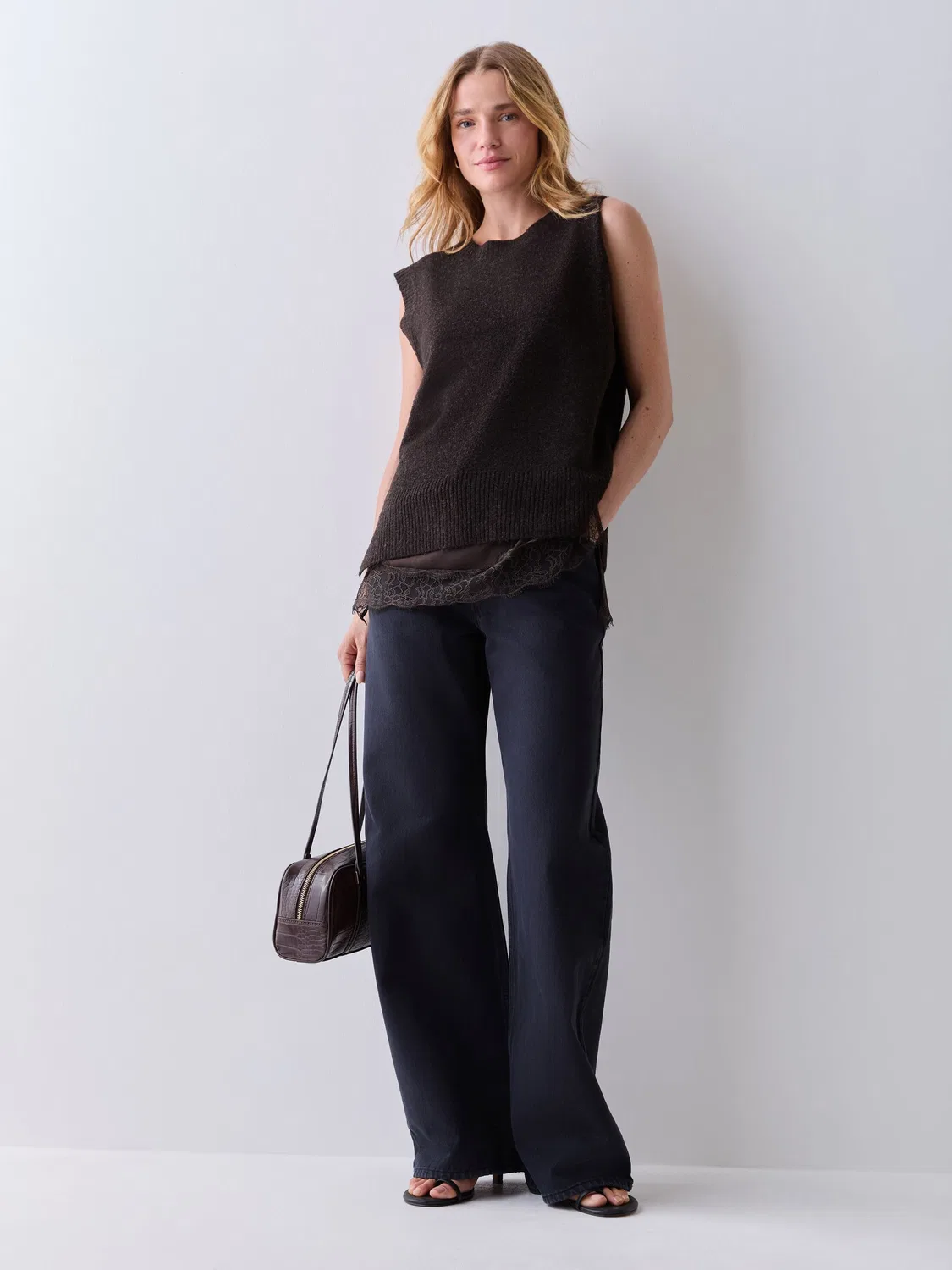 Джинсы свободного кроя, модель Loose Bootcut Levi's, Chipped Black Oyster