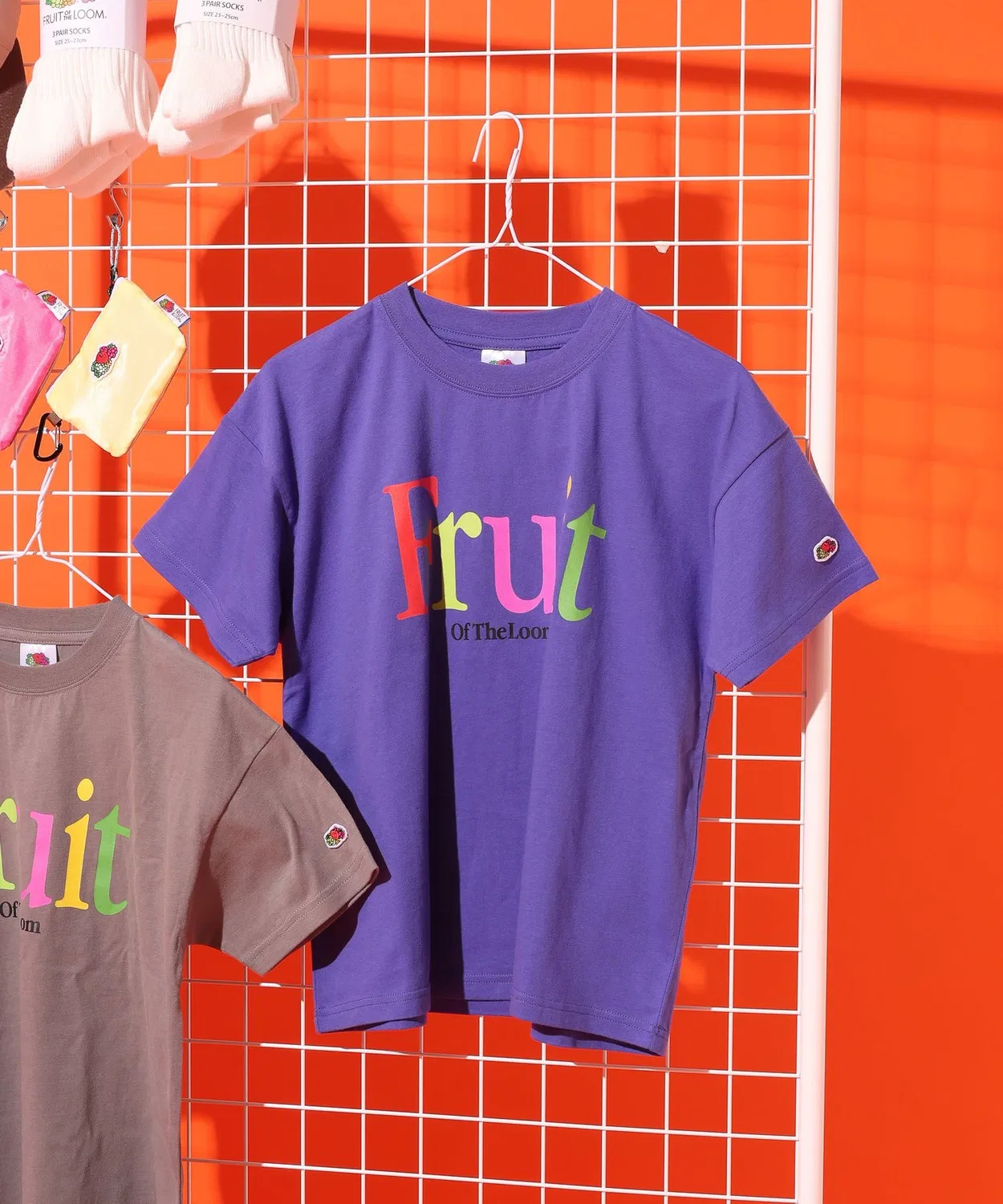 Детская футболка с принтом Colorful Logo Fruit of the Loom, Серый — фото 4