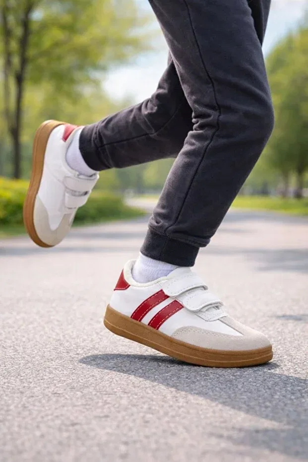 Детские спортивные кроссовки с полосками Papucumun Dünyasi, White - Red