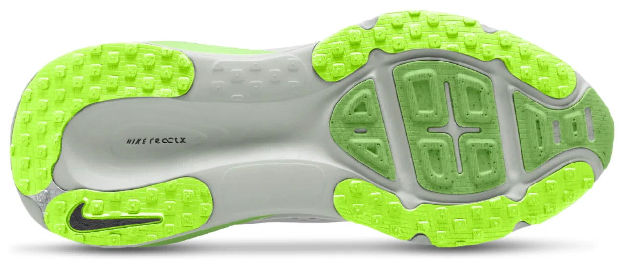 Кроссовки для мальчиков Vomero 18 Nike, цвет White/Volt/Black — фото 4