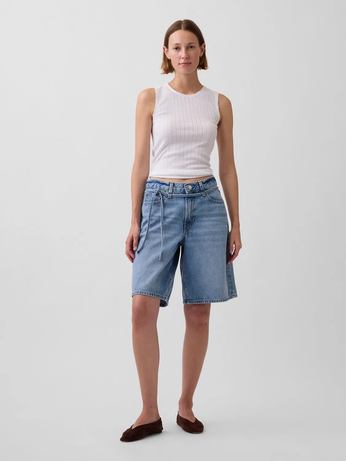 Шорты джинсовые длинные Mid Rise Longline Gap, Medium Wash — фото 3
