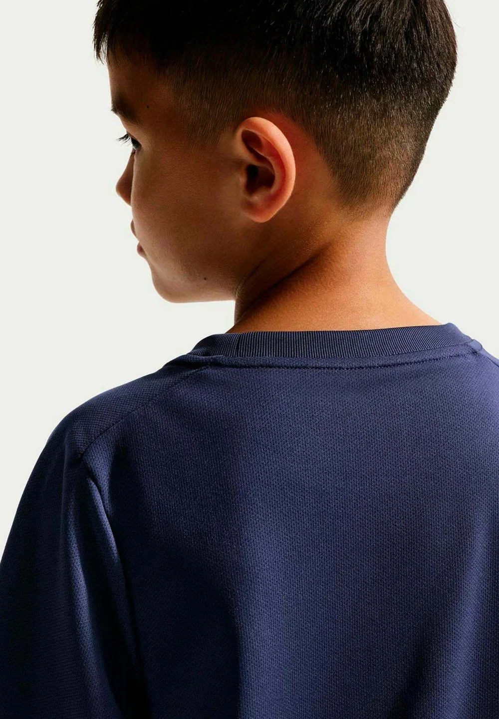 Футболка b nk df multi ss top hbr - футболка с принтом Nike Performance, Midnight Navy White — фото 4
