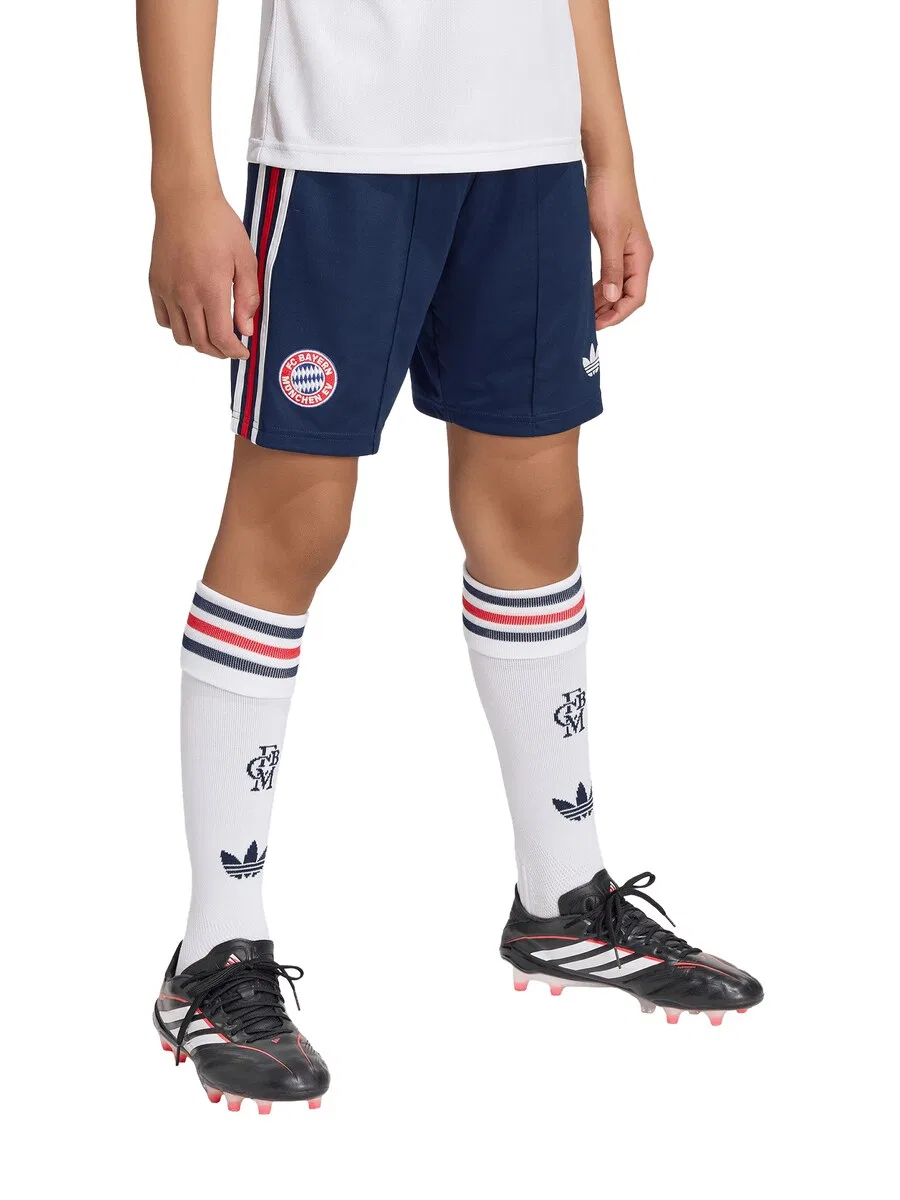 Спортивные шорты ADIDAS ORIGINALS Regular Workout Pants 'FC Bayern Munchen 26-27' темно-синего цвета — фото 2
