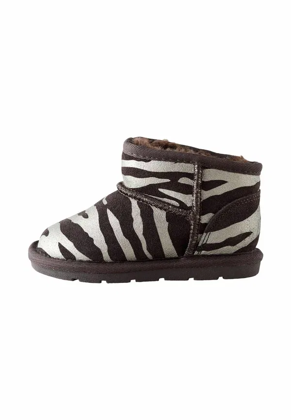 Ботинки водонепроницаемые Standard fit - water repellent pull-on, Next Zebra, серебряный