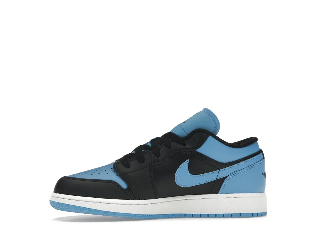 Детские кроссовки с перфорацией Jordan 1 Low Jordan, Black/Black/University Blue/White — фото 3
