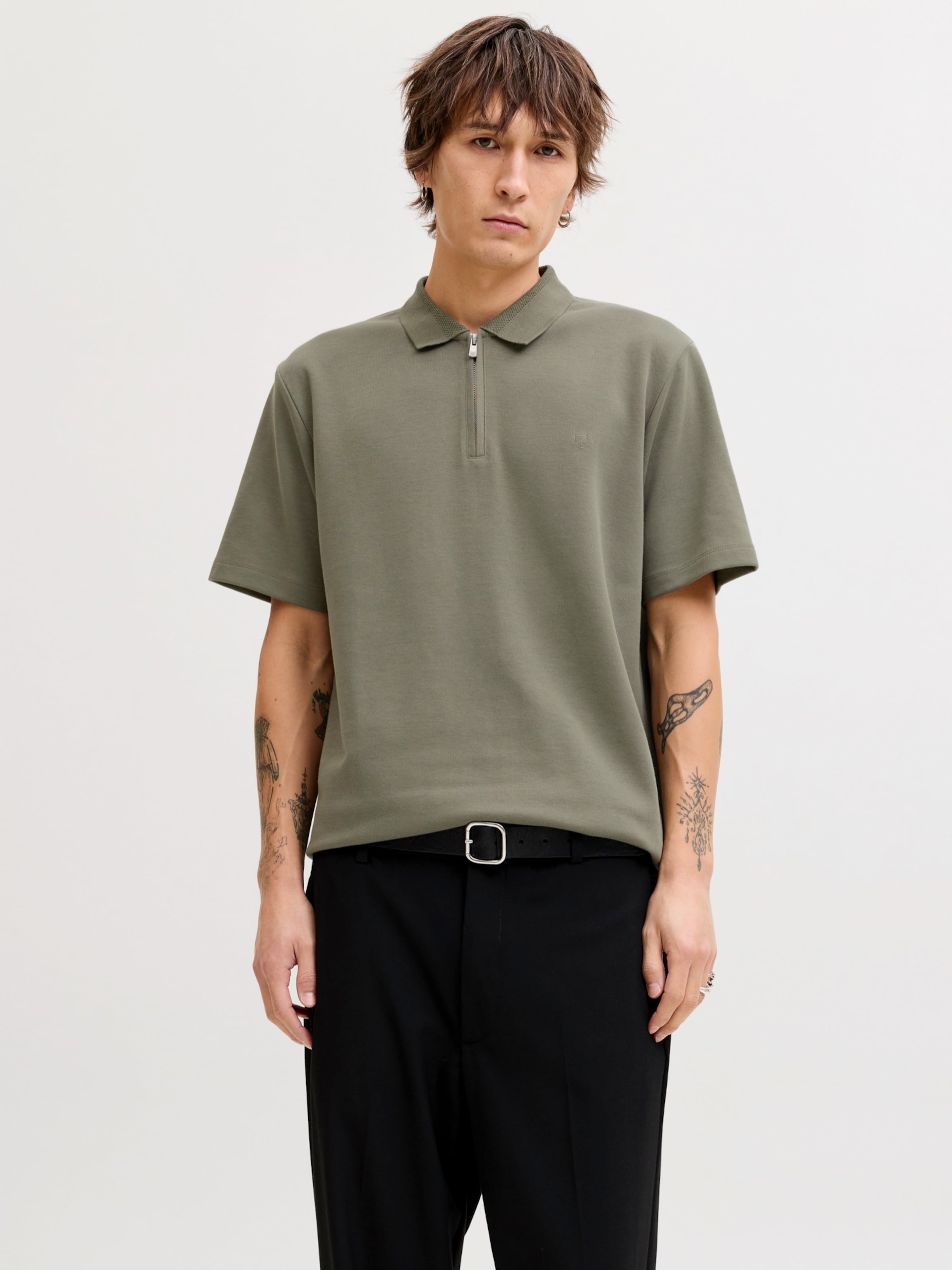 

JACK & JONES Футболка 'JPRBLAETHAN' в цвете Olive