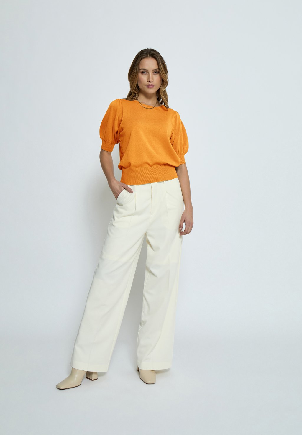 

Базовая футболка MILIVA KNIT TEE Minus, абрикос