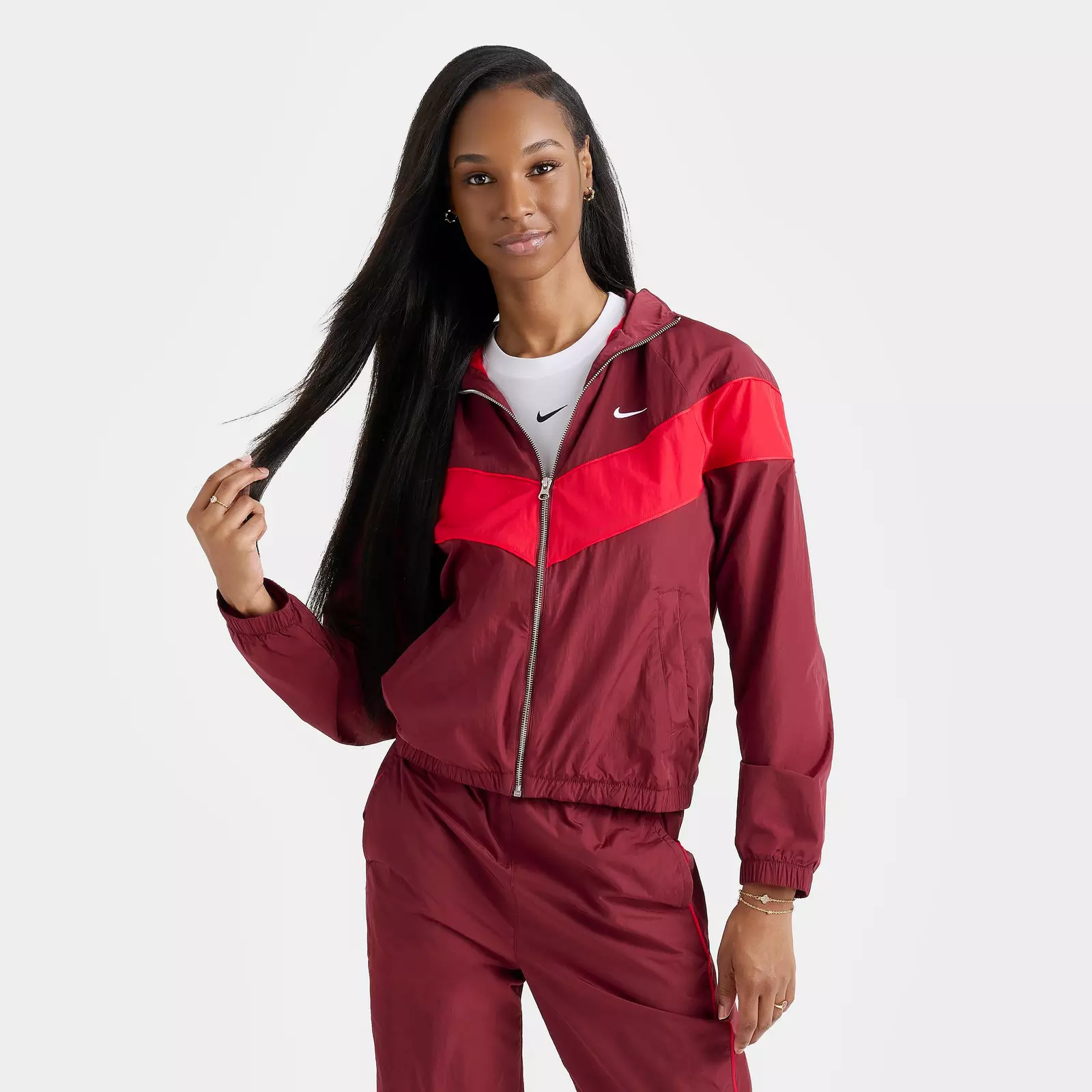 

Куртка Women's Nike Windrunner Loose UV Woven Full-Zip, красный