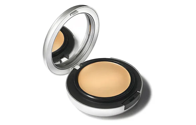 Женский крем-пудра тональный крем с матовым финишем MAC Cream to Powder, #NC10 — фото 4