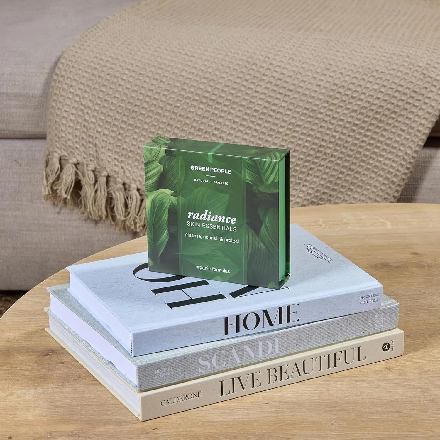 Greenpeople Набор для ухода за кожей Radiance Skin Essentials, Green People, 3 x 30 мл — фото 3