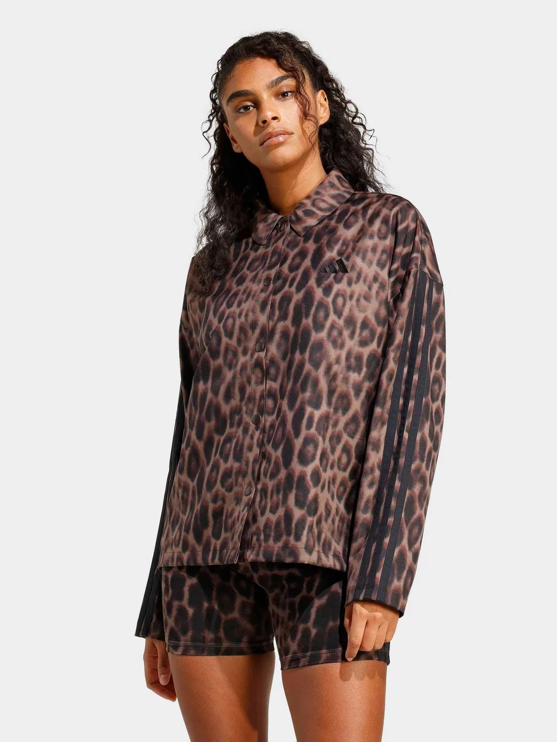 Овершерт с леопардовым принтом Seasonal Essentials adidas, Natural