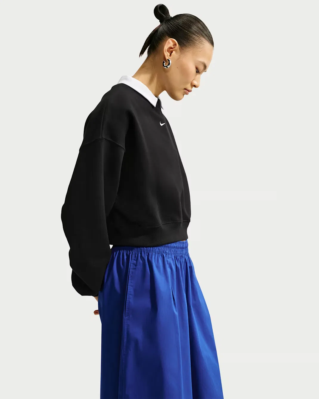 Женская укороченная футболка оверсайз с круглым вырезом Nike Studio Fleece Medium Weight, Total Black/Sail