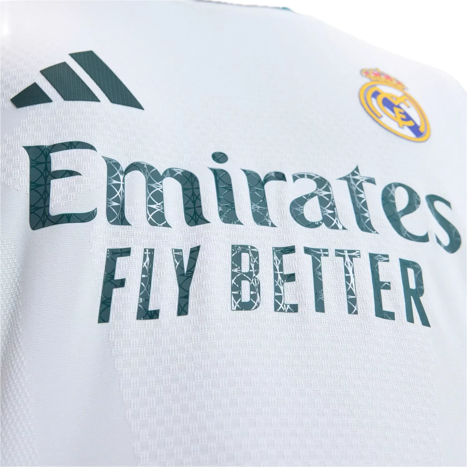 Мужская футболка с длинным рукавом Real Madrid 26/27 Home Authentic Long Sleeve Jersey Asia Sizing Adidas, белый — фото 3