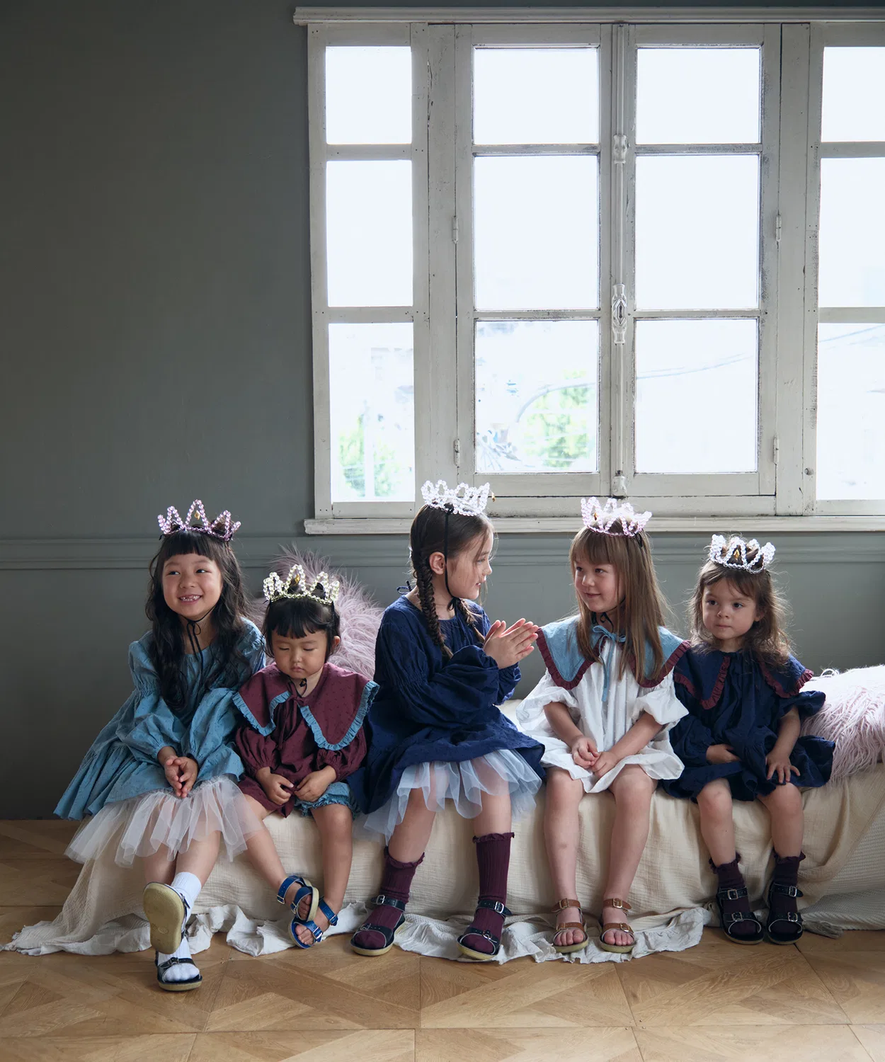 Детское платье для девочек с точками модель LIMITED Dot Mini Dress IENA ENFANT, Navy — фото 3