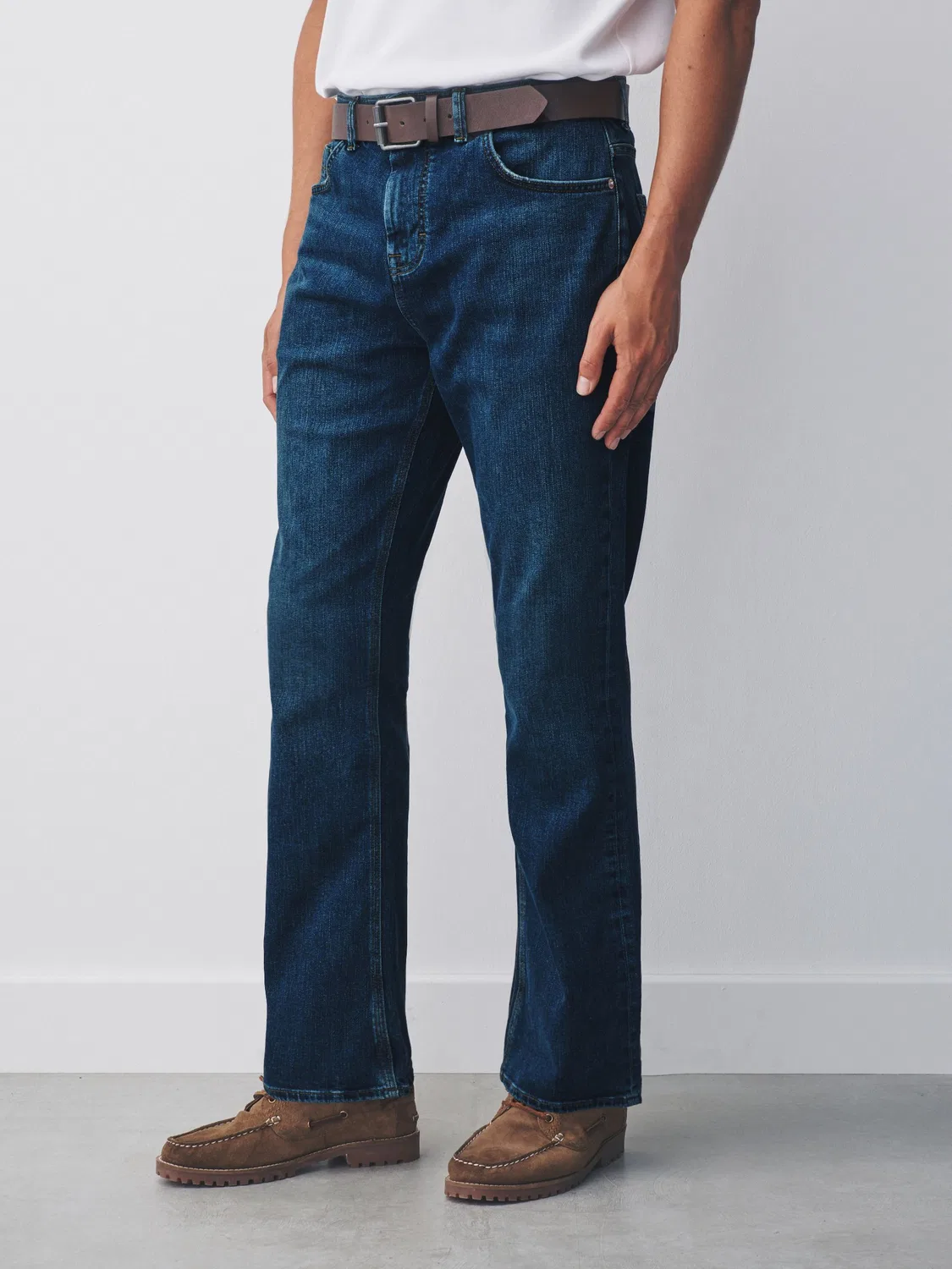 Джинсы bootcut, подпоясанные Next, синие