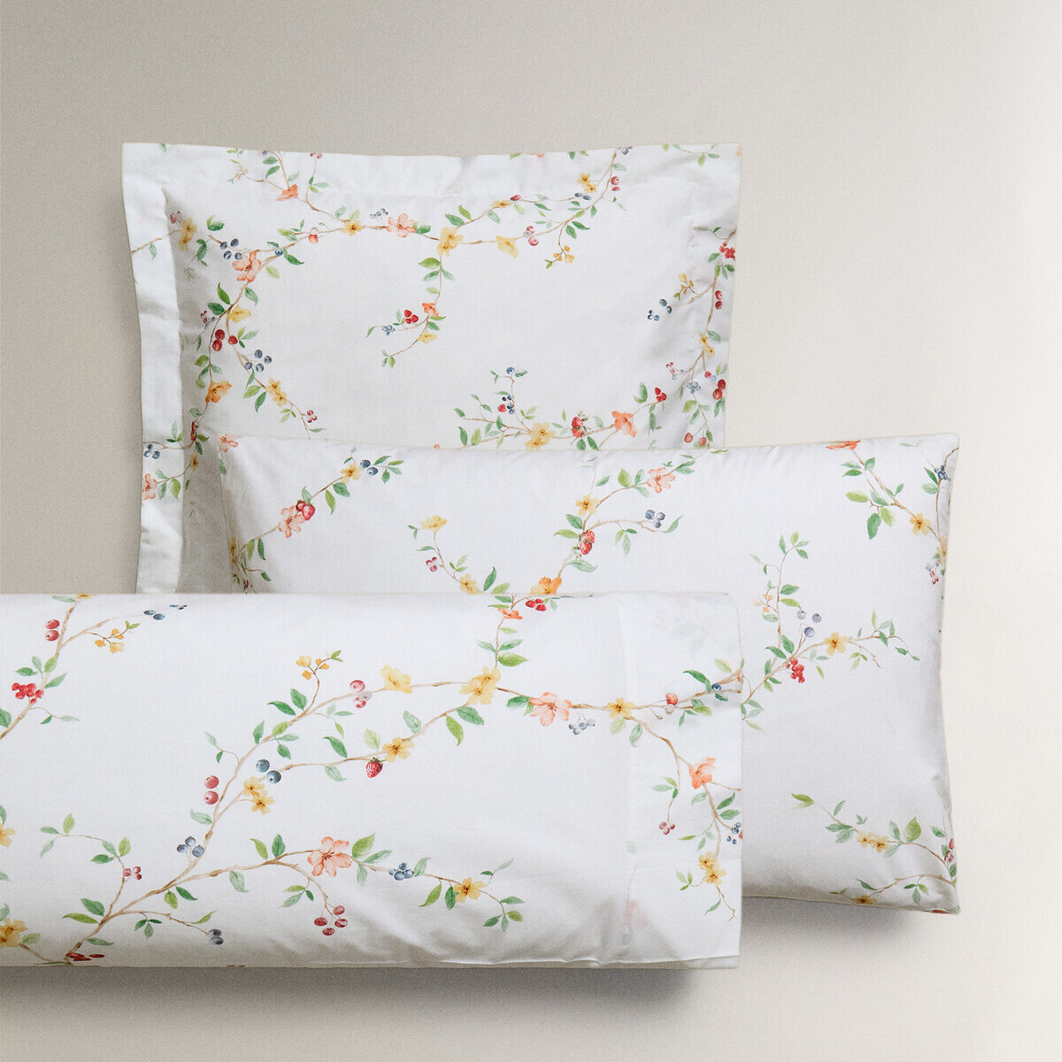 

Наволочка Zara Home Floral Print Percale, 200 г/м²