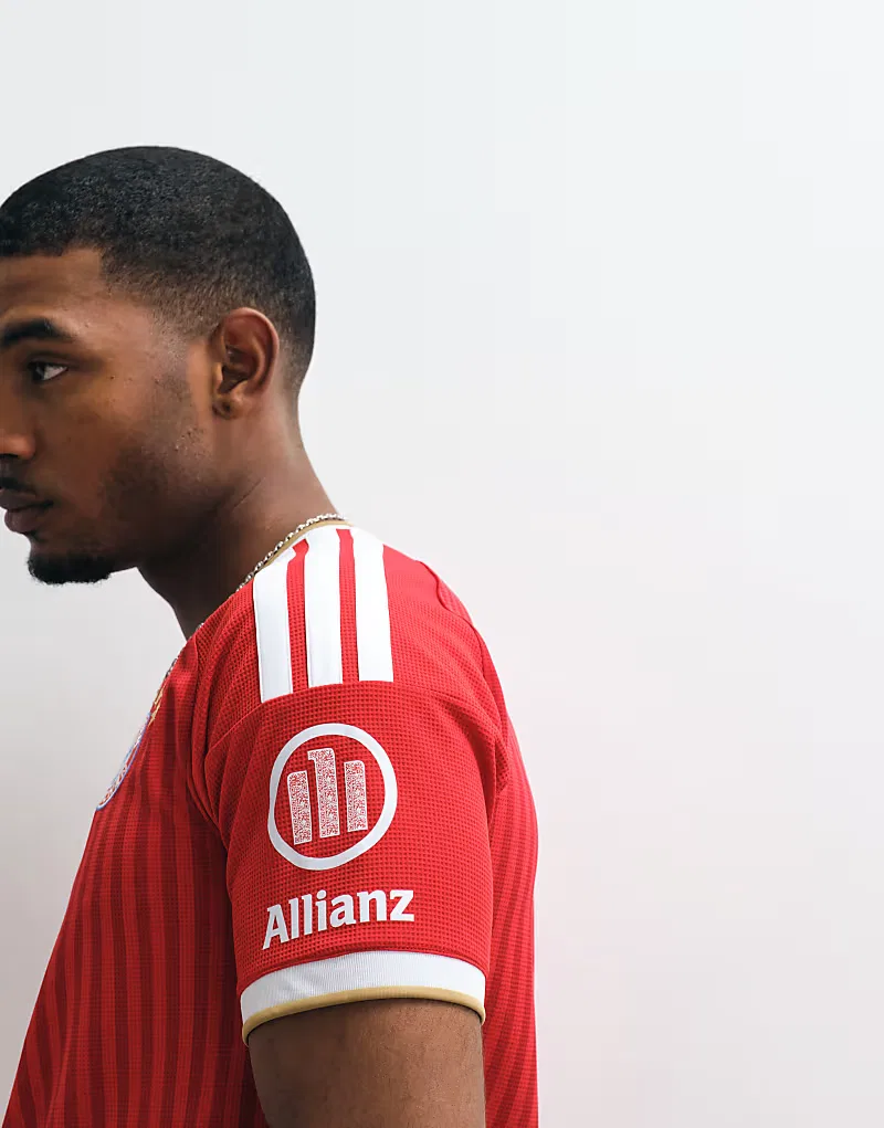 Домашняя футболка мюнхенской Баварии сезона 26/27 от Adidas, красный — фото 3