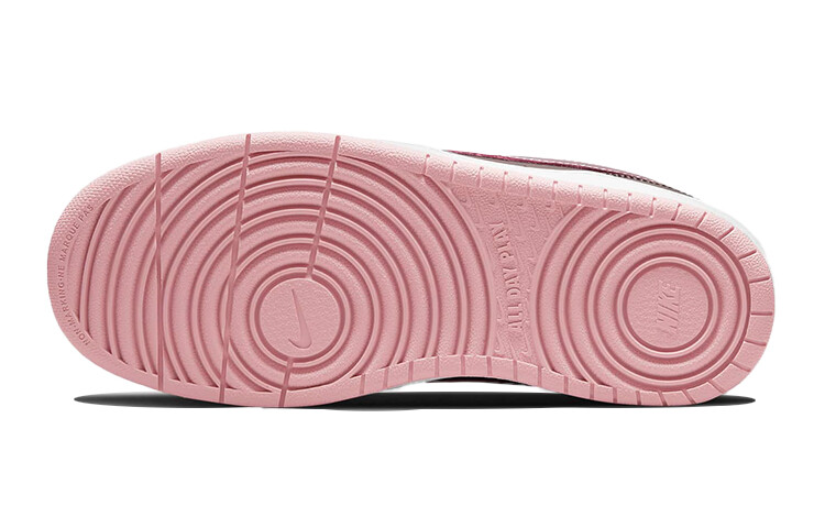 

Женские кроссовки для скейтбординга Nike Court Borough