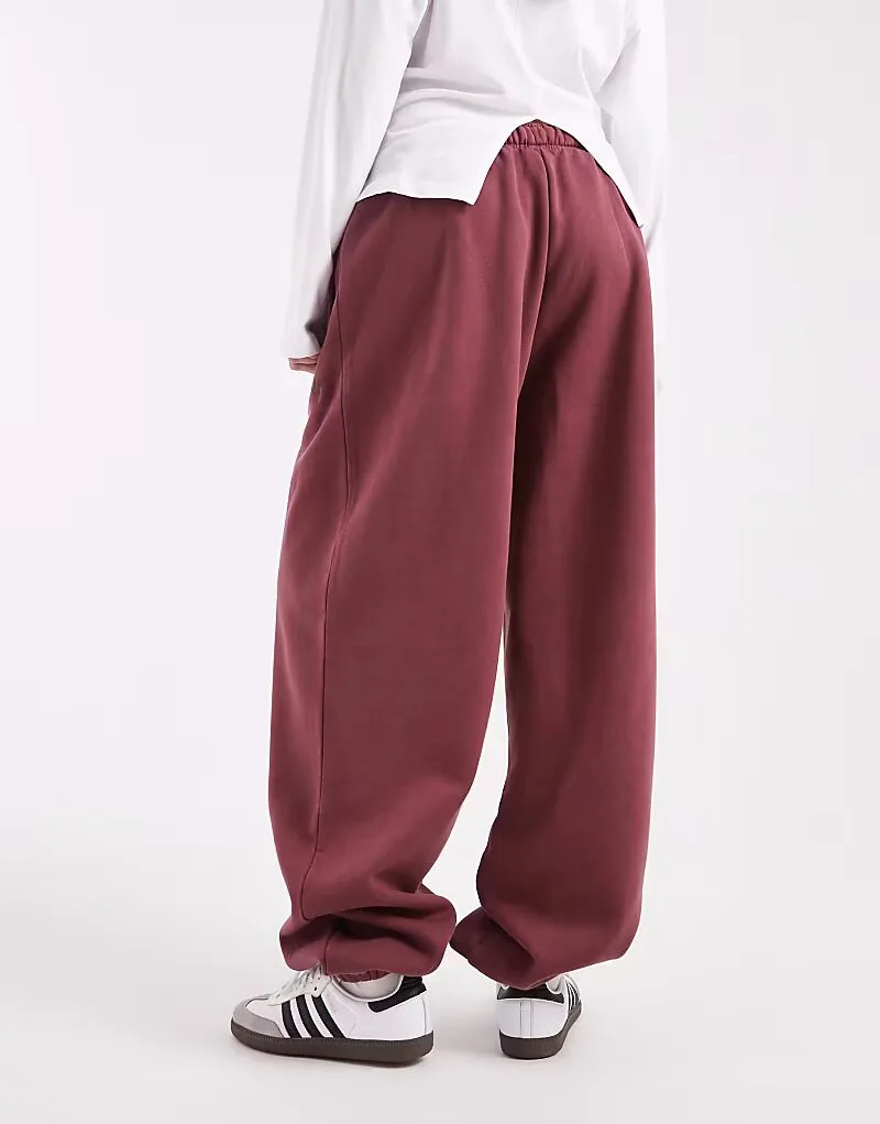 Спортивные брюки Adidas Originals Essentials Linear Jogger, цвет выцветший бордовый — фото 4